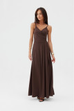 Leandra – dolga rjava maxi obleka