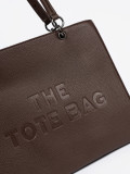 Rjava shopper torba z embosiranim napisom
