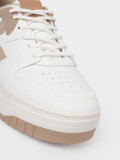 Belo-bežni sneakersi na platformi