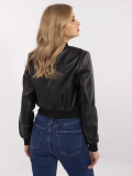 Stilna črna bomber jakna