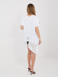 Bela bombažna bluza s kratkimi rokavi in volanom