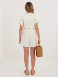 Bele viskozne kratke hlače s pasom