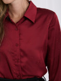Elegantna bordo srajca z aplikacijo