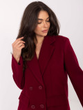 Eleganten kratek plašč v bordo barvi