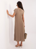 Bež midi obleka s praktičnimi žepi