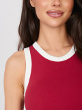 Kratek rdeč bombažni top brez rokavov