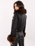 Kratka črna jakna iz umetnega usnja s podlogo