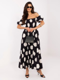 Črna maksi obleka s pikami in odprtimi rameni