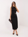 Elegantna črna midi obleka z vodoravnim izrezom