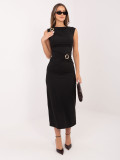 Elegantna črna midi obleka z vodoravnim izrezom