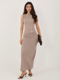 Elegantna bež midi obleka z vodnim izrezom