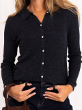 Eleganten temno moder polo pulover z ovratnikom