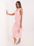 Elegantna rožnata midi obleka brez rokavov