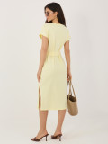 Svetlo rumena bombažna poletna obleka s pasom