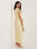 Elegantna rumena midi obleka s preklopnim izrezom