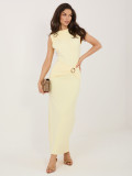 Elegantna rumena midi obleka z vodnim izrezom