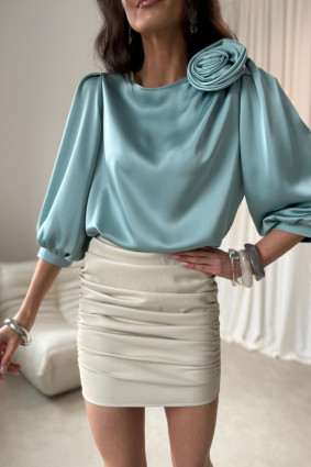 Mint zelena bluza z aplikacijo vrtnice