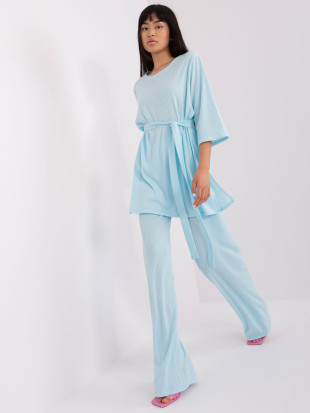 Svetlo modri casual komplet z oversized bluzo