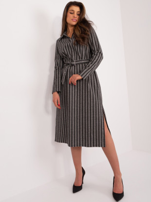 Elegantna midi obleka s črtami