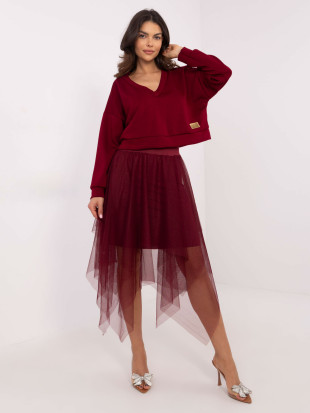 Eleganten komplet v bordo barvi