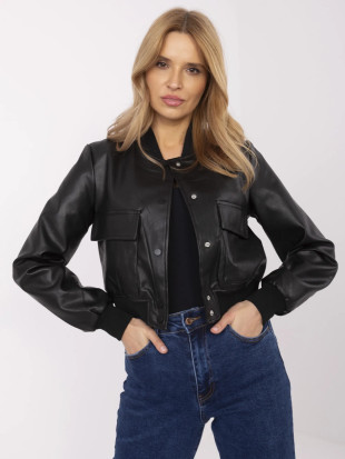 Stilna črna bomber jakna