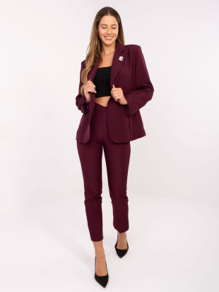 Elegantni bordo suknjič z broško in podlogo