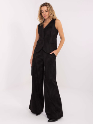 Elegantni črn črtast telovnik s podlogo