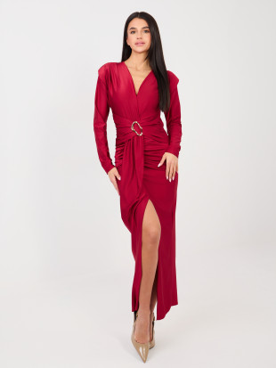 Elegantna rdeča maxi obleka z dolgimi rokavi in preklopnim izrezom