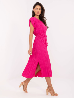 Elegantna midi obleka v roza barvi