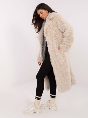 Elegantni bež ženski plašč s podlogo