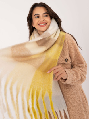 Eleganten rumeni šal s karo vzorcem